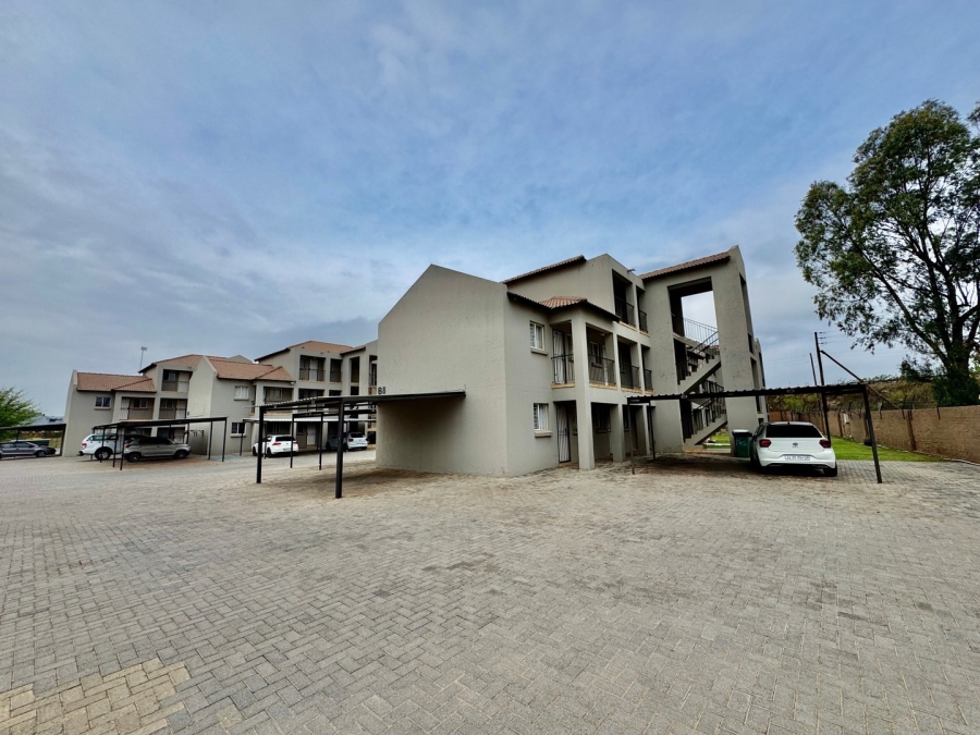 1 Bedroom Property for Sale in Van Der Hoff Park North West